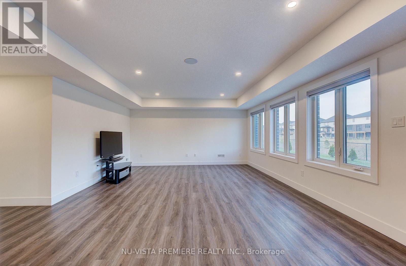 Photo 39 of 43 for 1357 Medway Park Drive