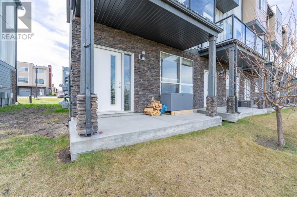 305, 70 Saddlestone Drive Ne, Calgary, Alberta  T3J 0W4 - Photo 4 - A2219691