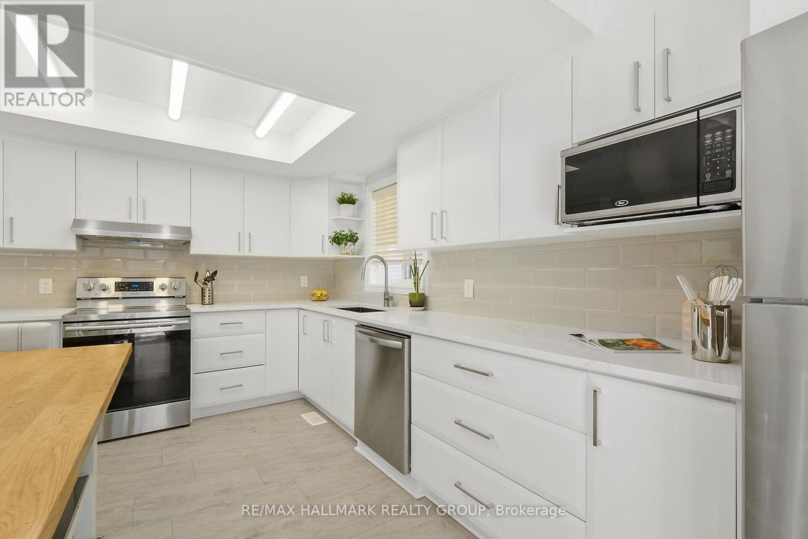 34 Florizel Avenue, Ottawa, Ontario  K2H 9R2 - Photo 13 - X12140431