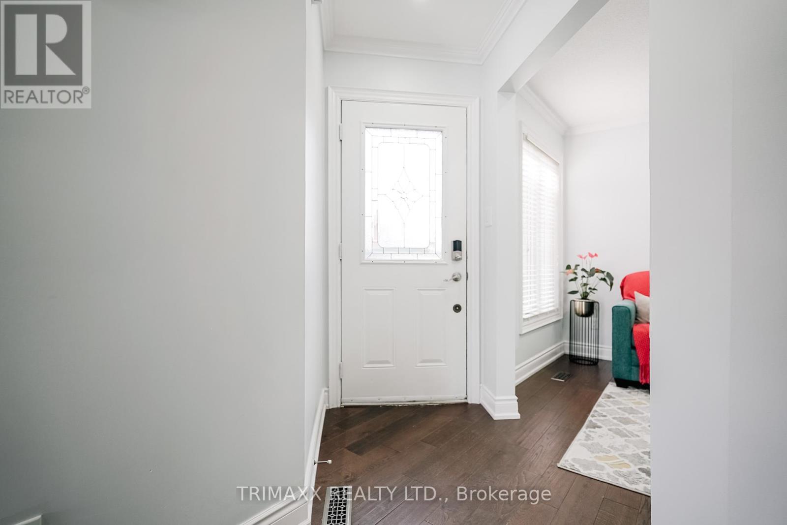 92 Hartrick Place, Whitby, Ontario  L1R 2C3 - Photo 7 - E12138649