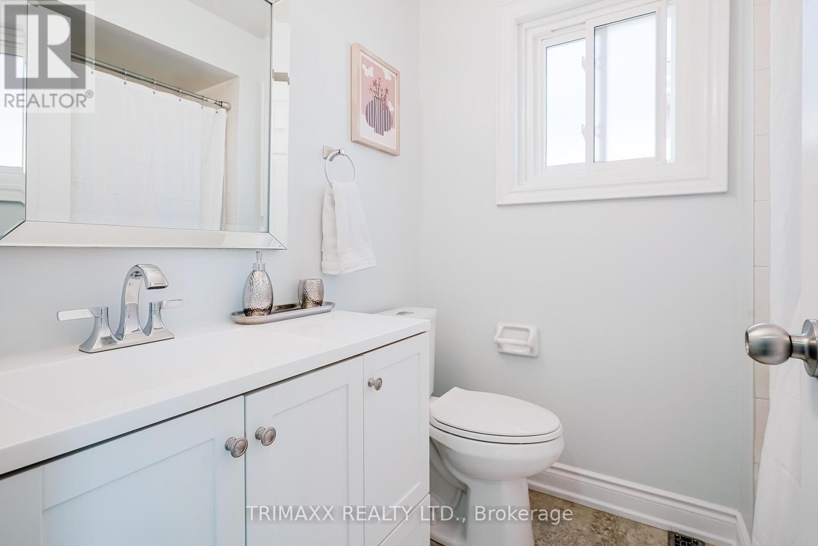 92 Hartrick Place, Whitby, Ontario  L1R 2C3 - Photo 39 - E12138649