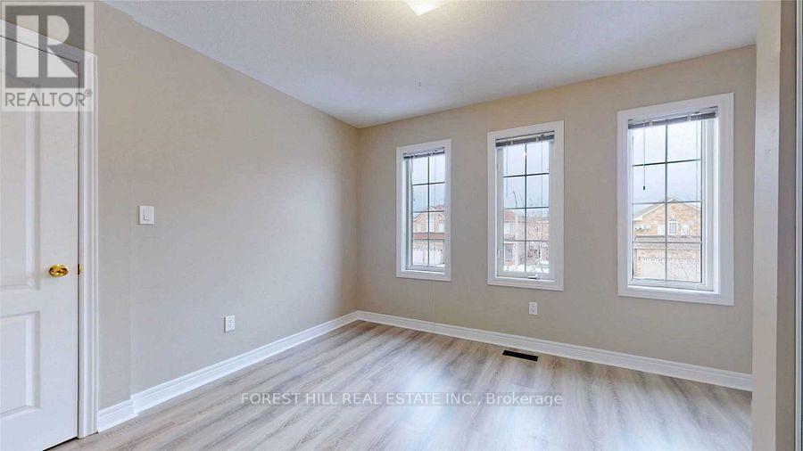64 Melbourne Drive, Richmond Hill, Ontario  L3Z 1M2 - Photo 21 - N12140434