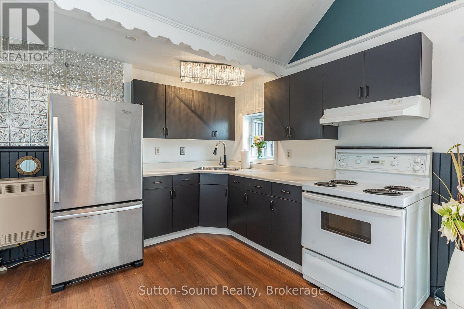 24 Islandview Drive, South Bruce Peninsula, Ontario  N0H 1A0 - Photo 18 - X12139984