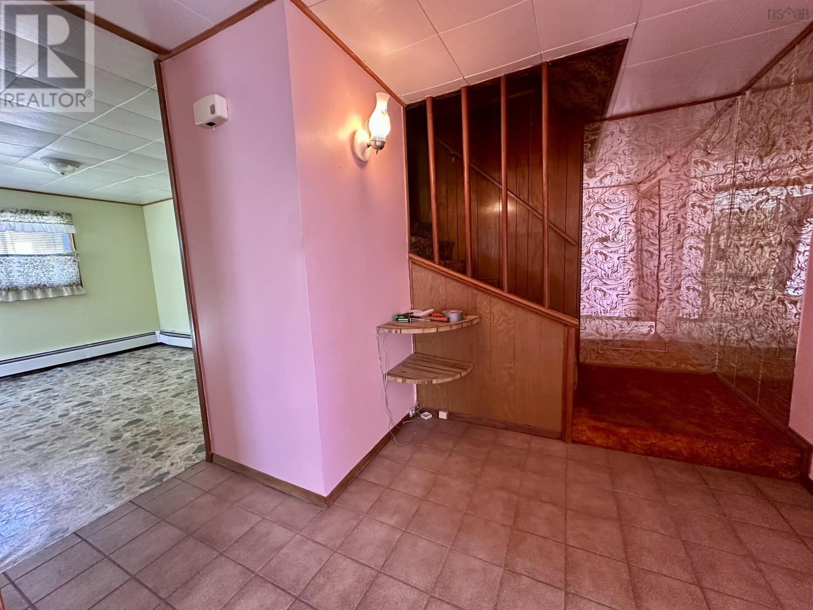 Property at 111 Rosedale Avenue image 5