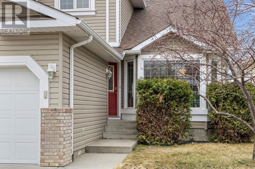 1412 Meadowbrook Drive Se, Airdrie, Alberta  T4A 2B4 - Photo 2 - A2213410