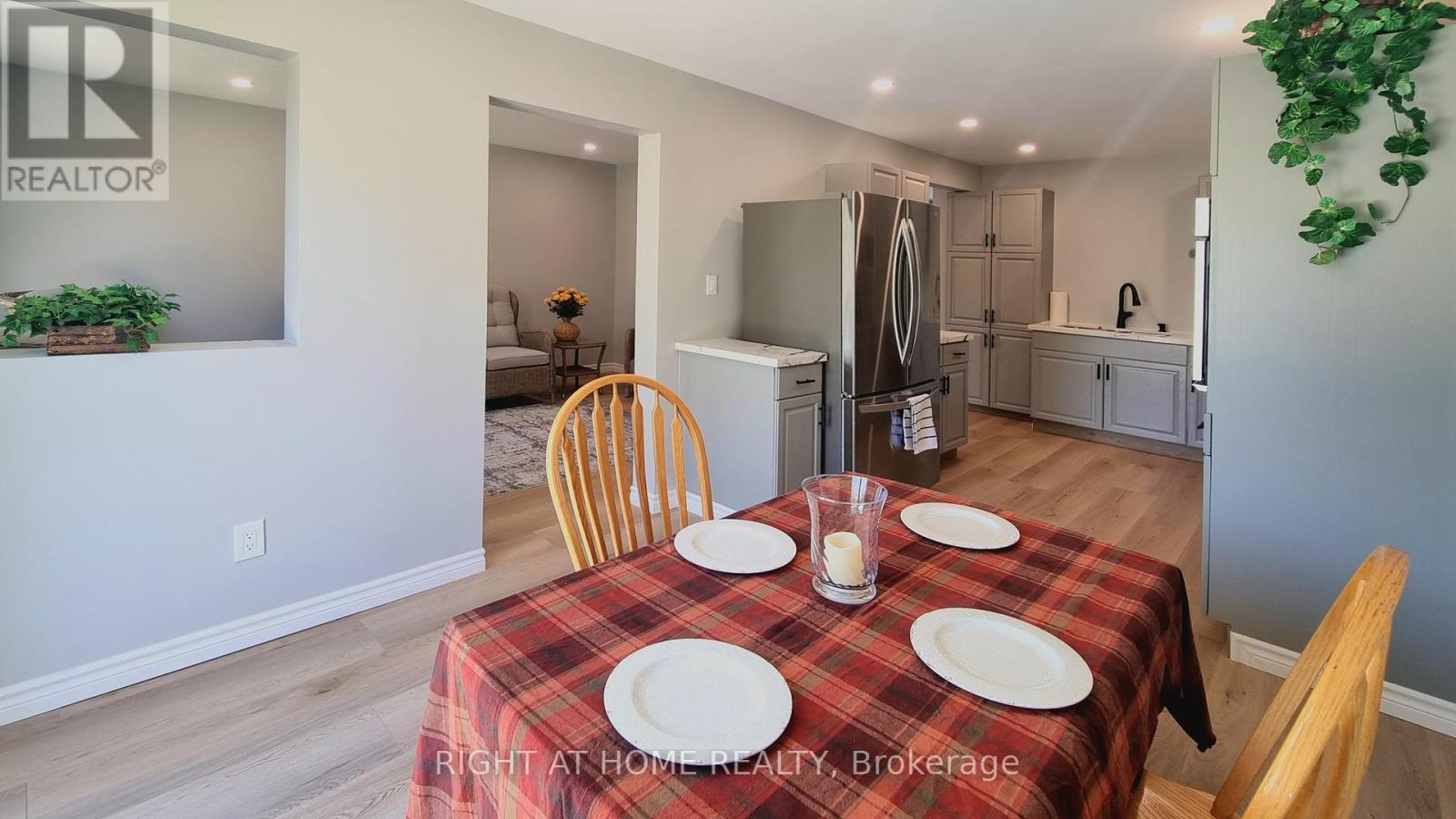 Property at 88 KIPLING PLACE image 3