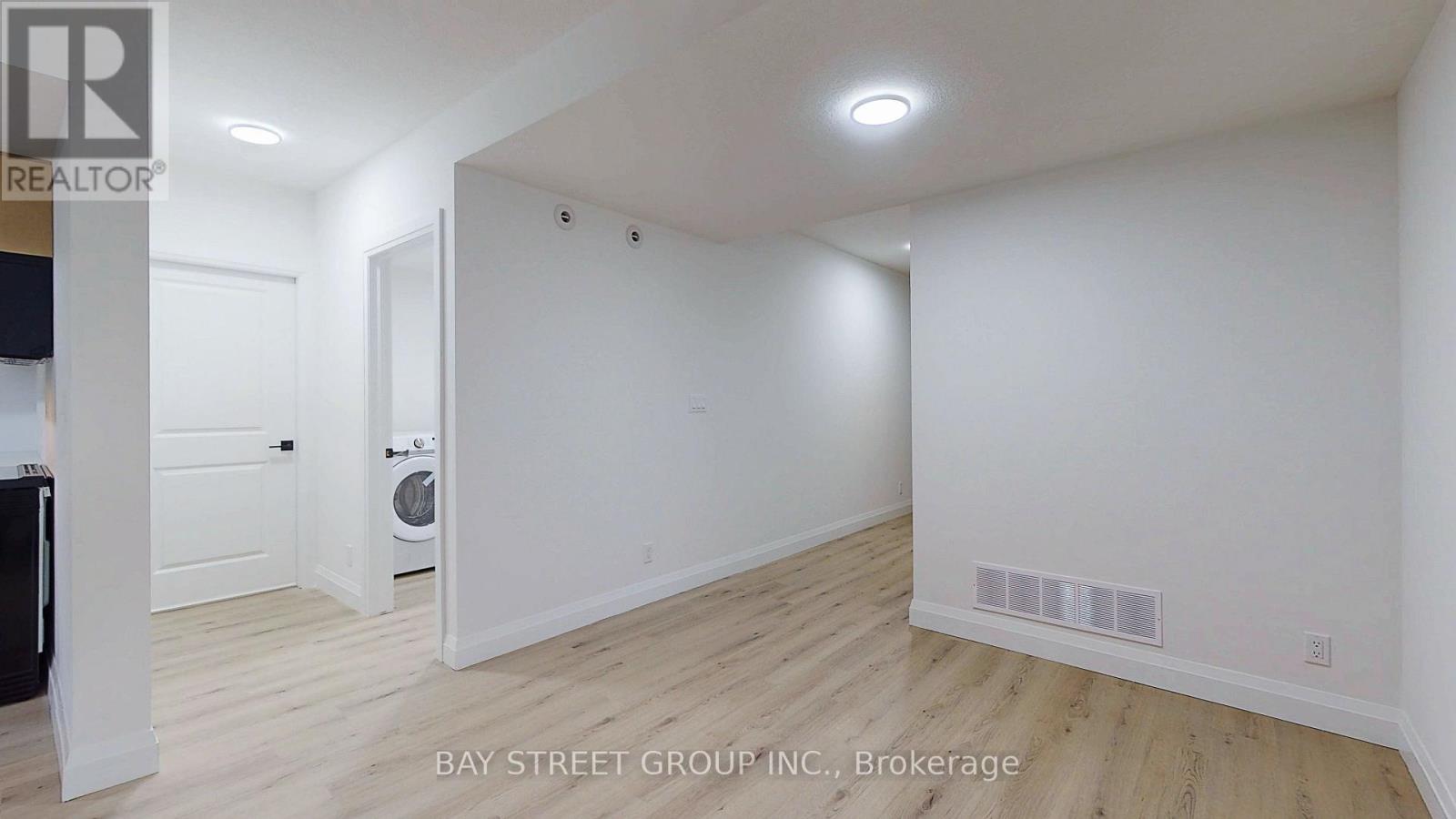 16 Lower - 242 Mount Pleasant Street, Brantford, Ontario  N3T 1V1 - Photo 5 - X12140436