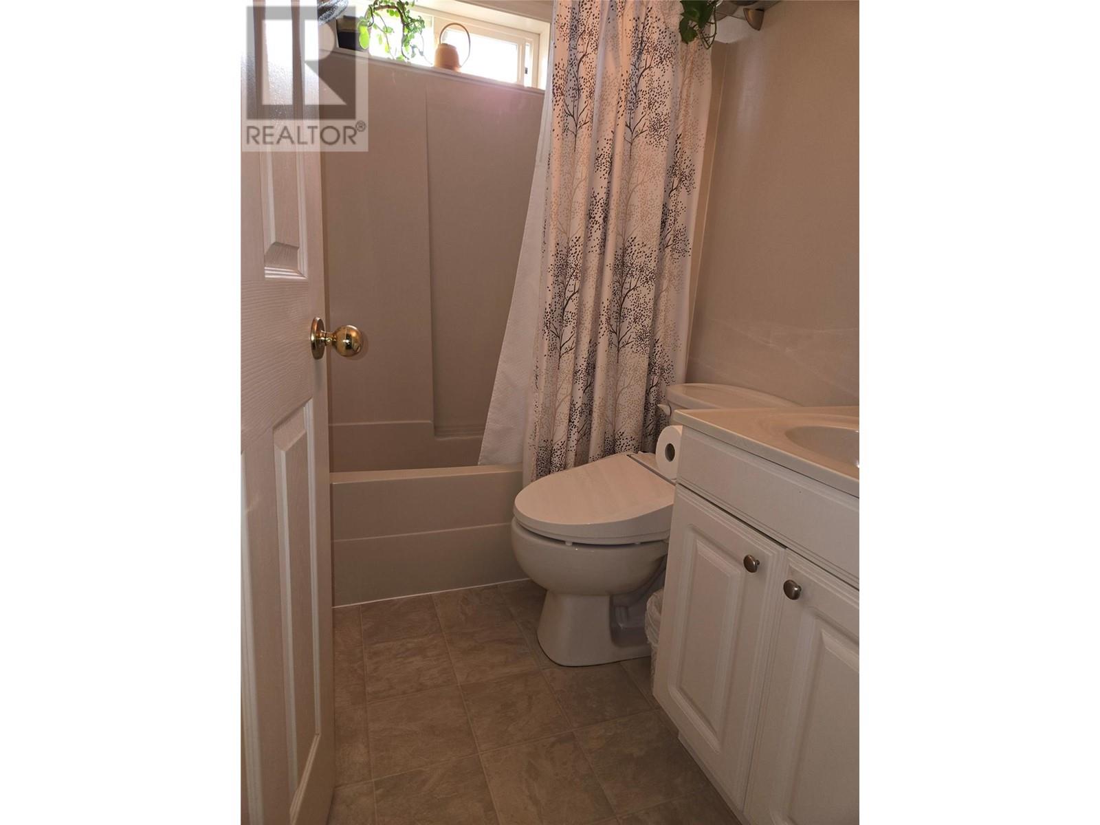 6015 Maple Drive Unit# 1, Osoyoos, British Columbia  V0H 1V3 - Photo 13 - 10344025