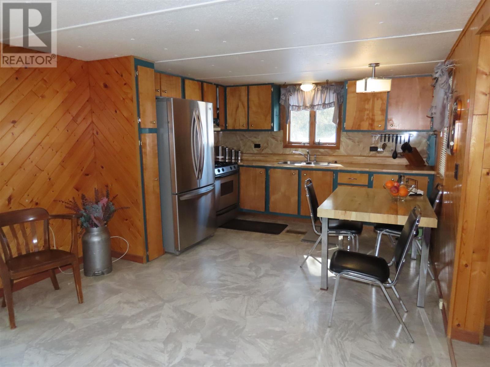 Property at 16 Ski Hill image 5