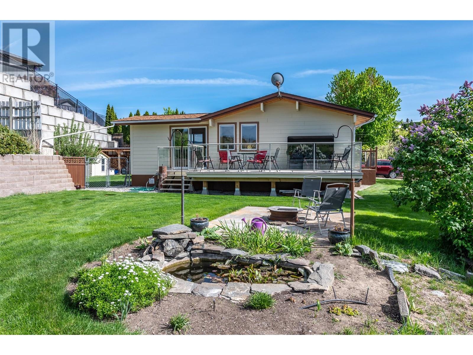 Property at 331 Juniper Avenue image 2