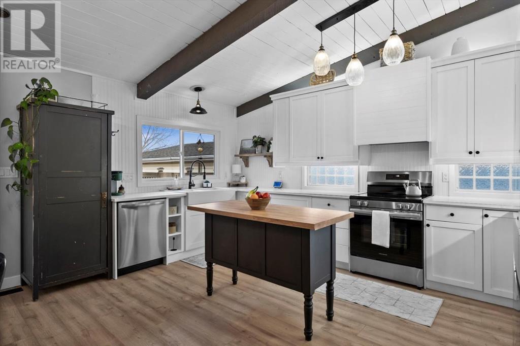 6 Benchlands Drive, Cochrane, Alberta  T4C 1C1 - Photo 10 - A2205213