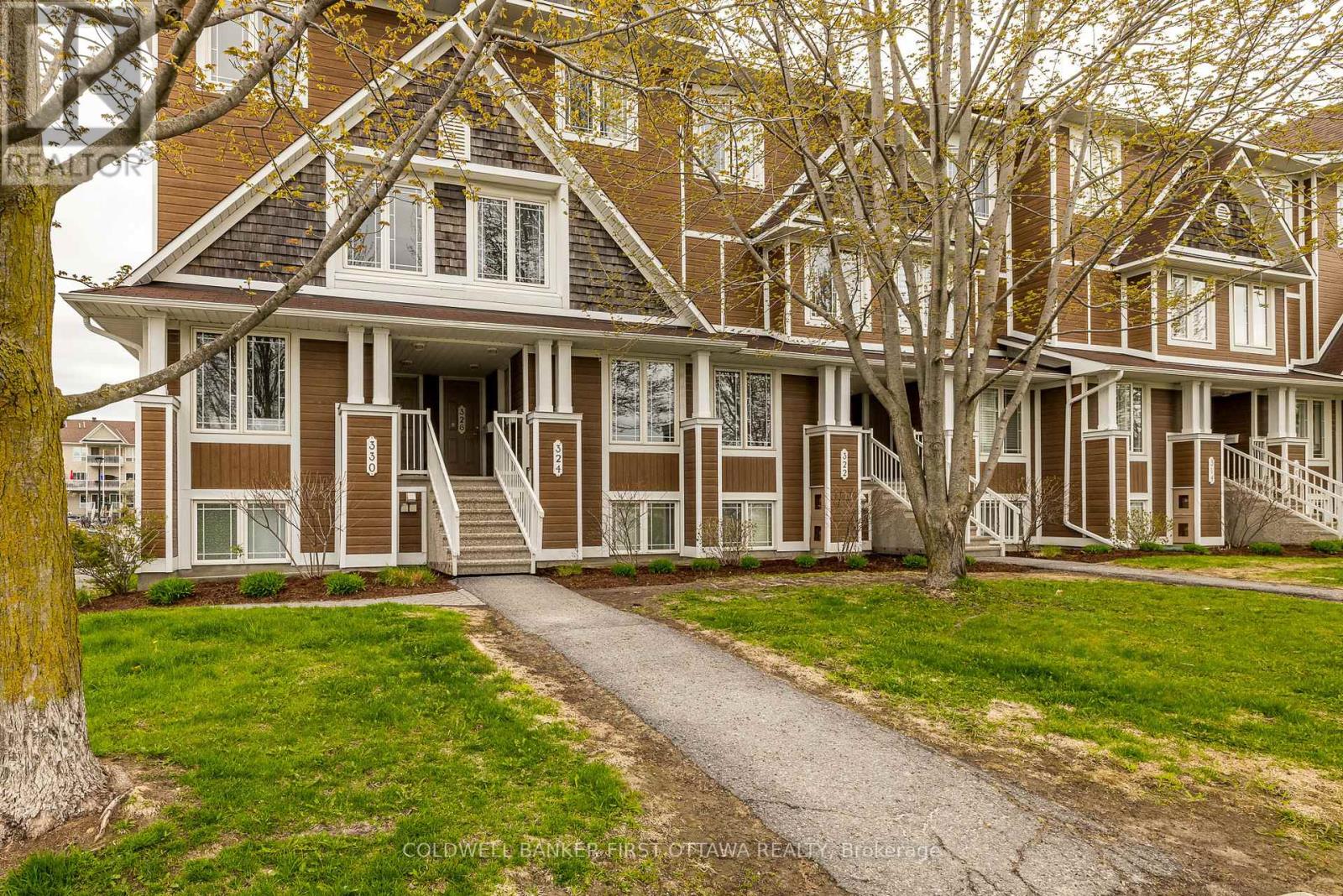 Property at 326 CROWNRIDGE DRIVE image 2