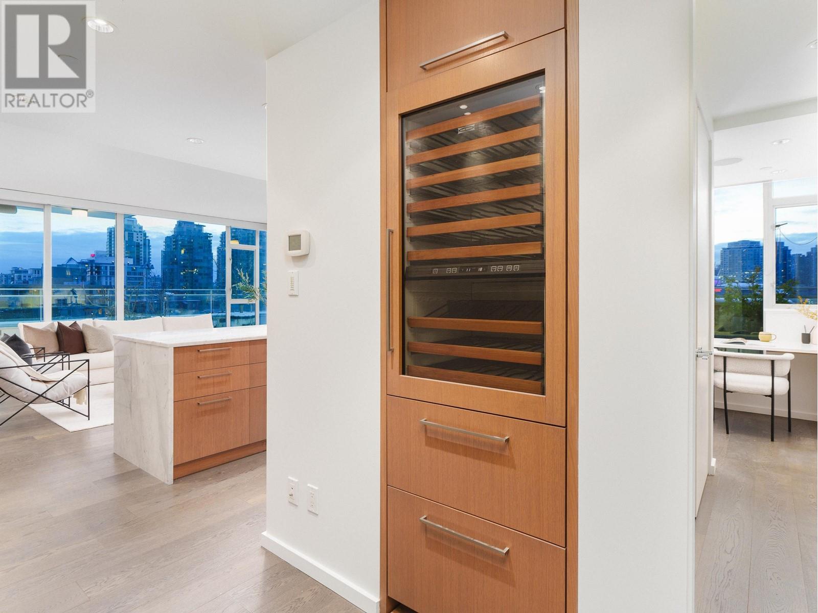 Listing Picture 13 of 32 : 801 221 UNION STREET, Vancouver / 溫哥華 - 魯藝地產 Yvonne Lu Group - MLS Medallion Club Member