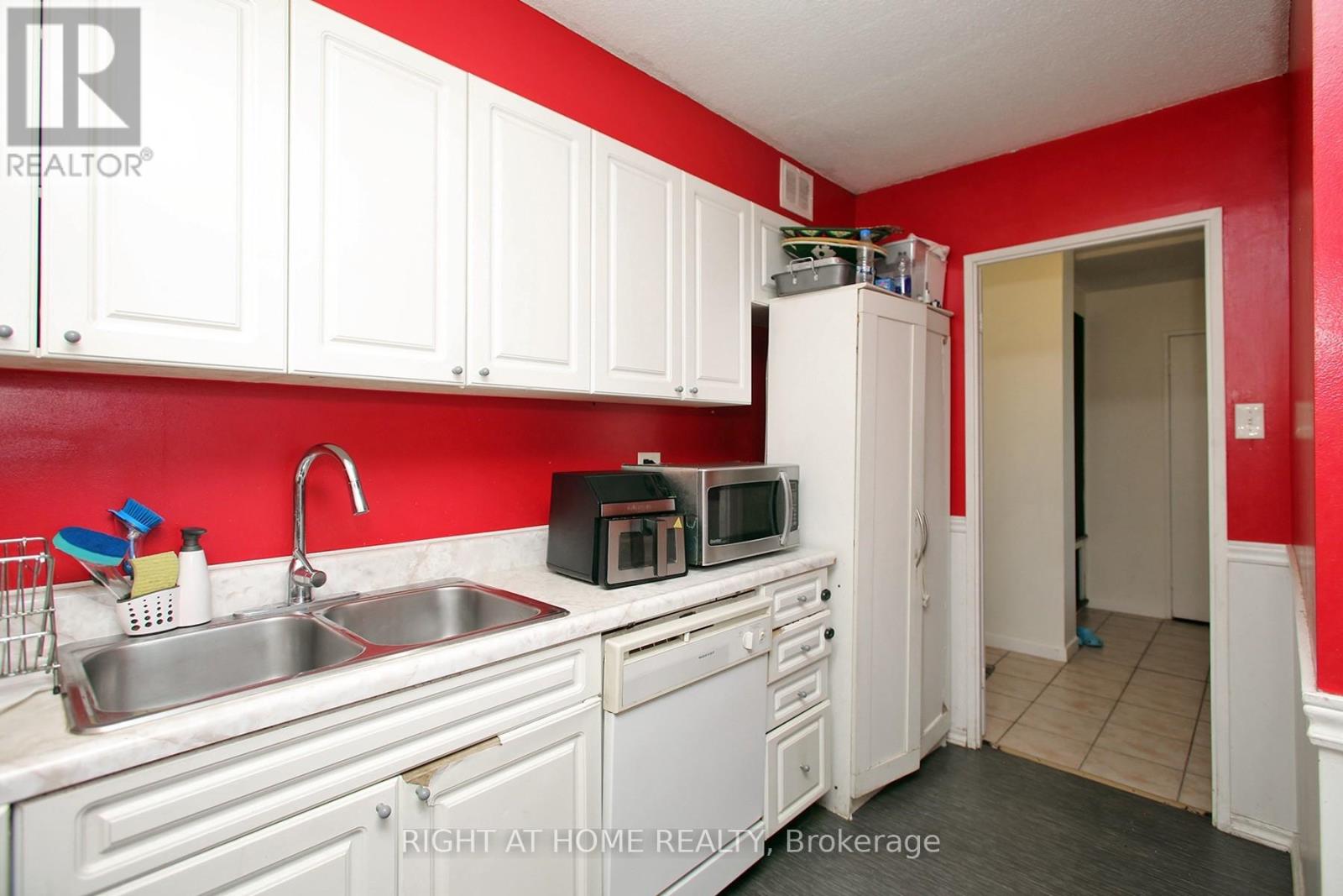 1112 - 75 Emmett Avenue, Toronto, Ontario  M6M 5A7 - Photo 10 - W12140457