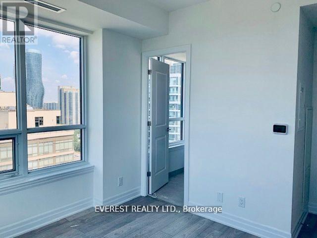 2409 - 36 Elm Drive W, Mississauga (City Centre), Ontario  L5B 0N3 - Photo 24 - W12139603