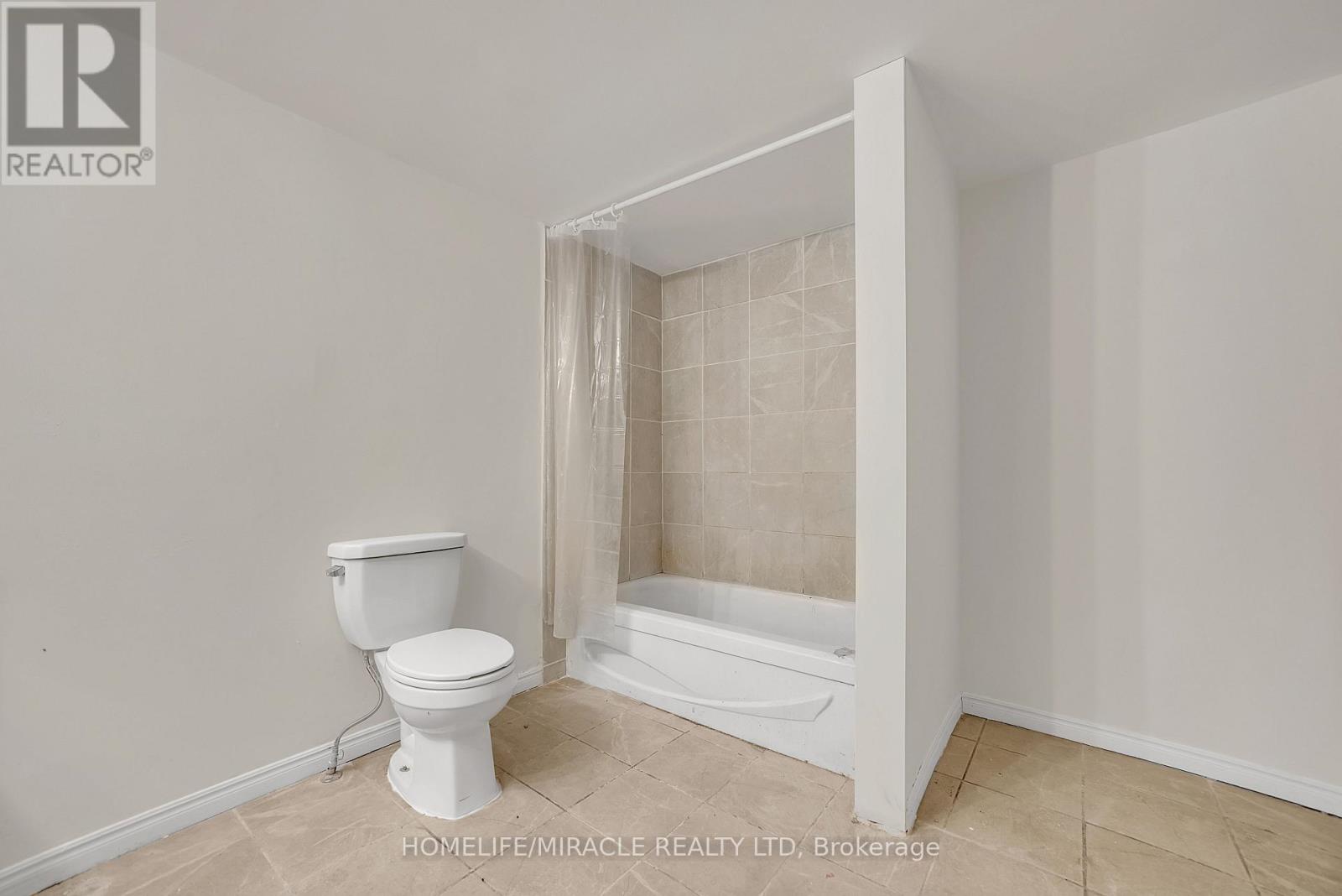 35 Bridge Street W, Belleville, Ontario  K8P 1H9 - Photo 17 - X12139426
