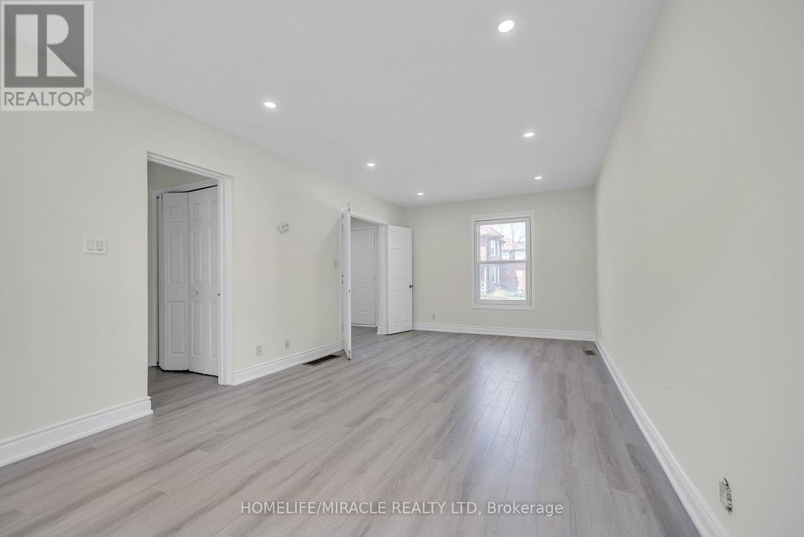 35 Bridge Street W, Belleville, Ontario  K8P 1H9 - Photo 8 - X12139426
