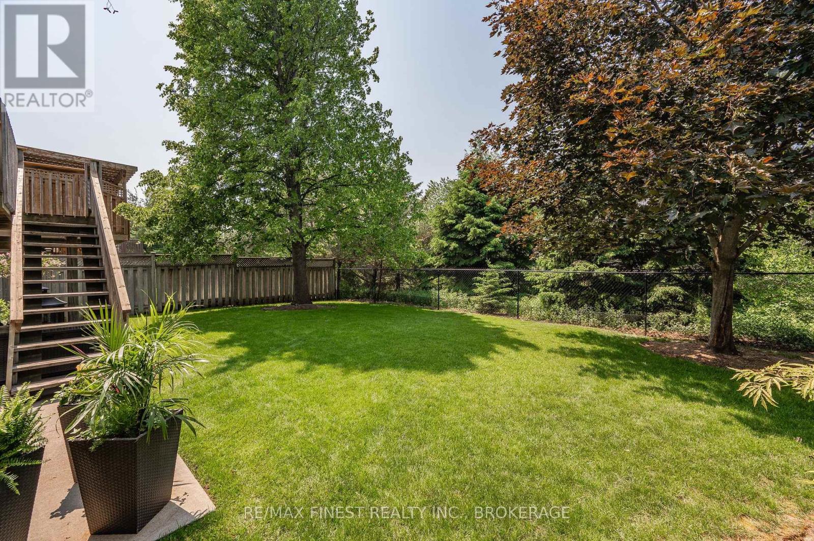 212 Summerfield Drive, Guelph, Ontario  N1L 1L3 - Photo 46 - X12043565