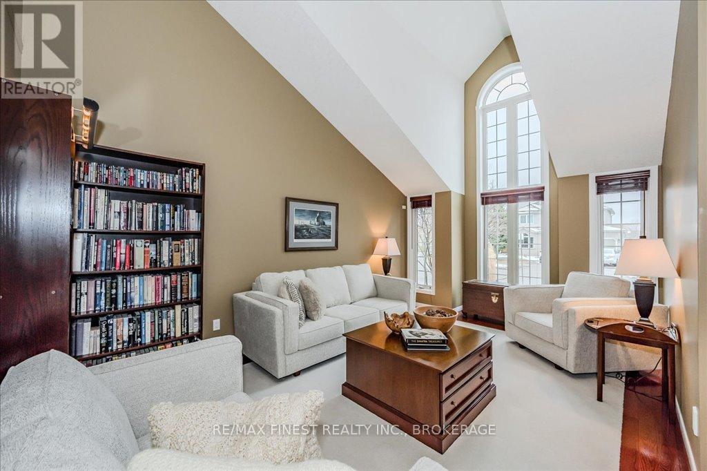 212 Summerfield Drive, Guelph, Ontario  N1L 1L3 - Photo 6 - X12043565