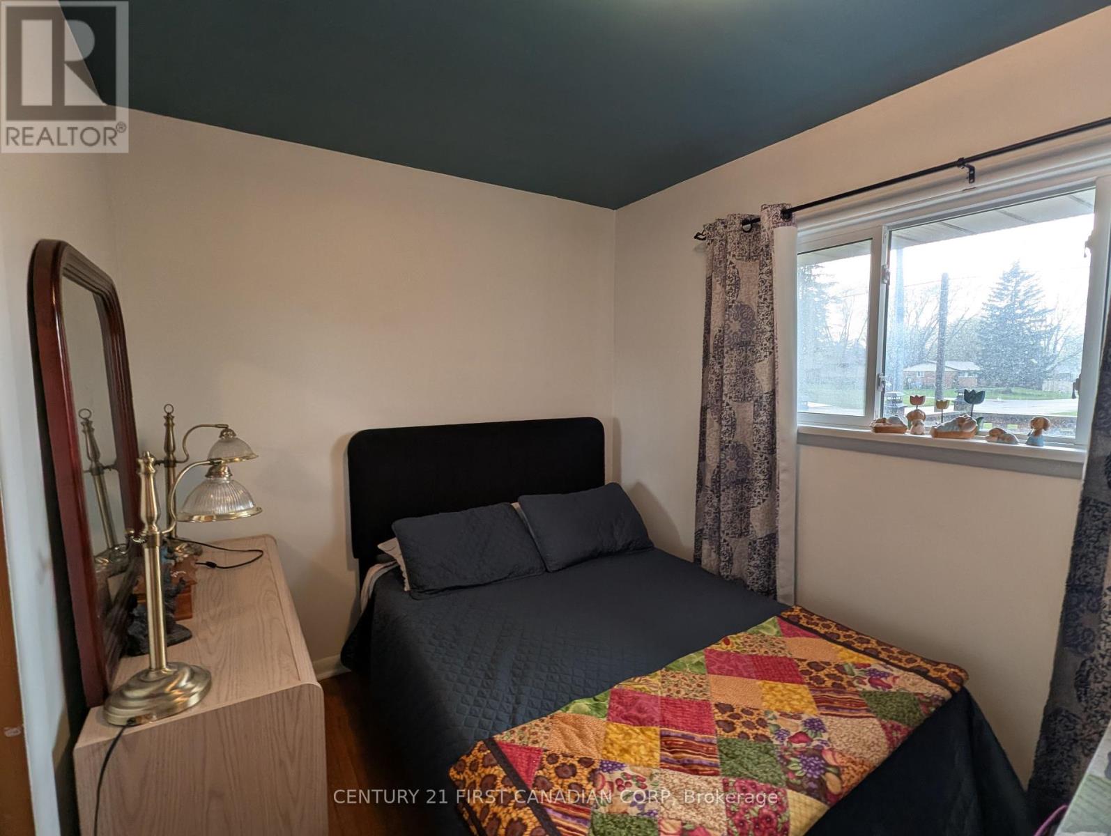 336 Drury Lane, Strathroy-Caradoc, Ontario  N7G 3G1 - Photo 13 - X12118652