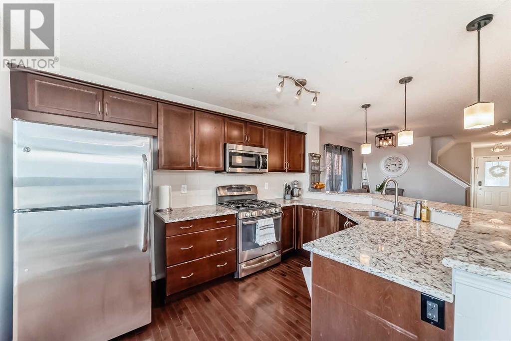 Property at 252 Viewpointe Terrace image 5