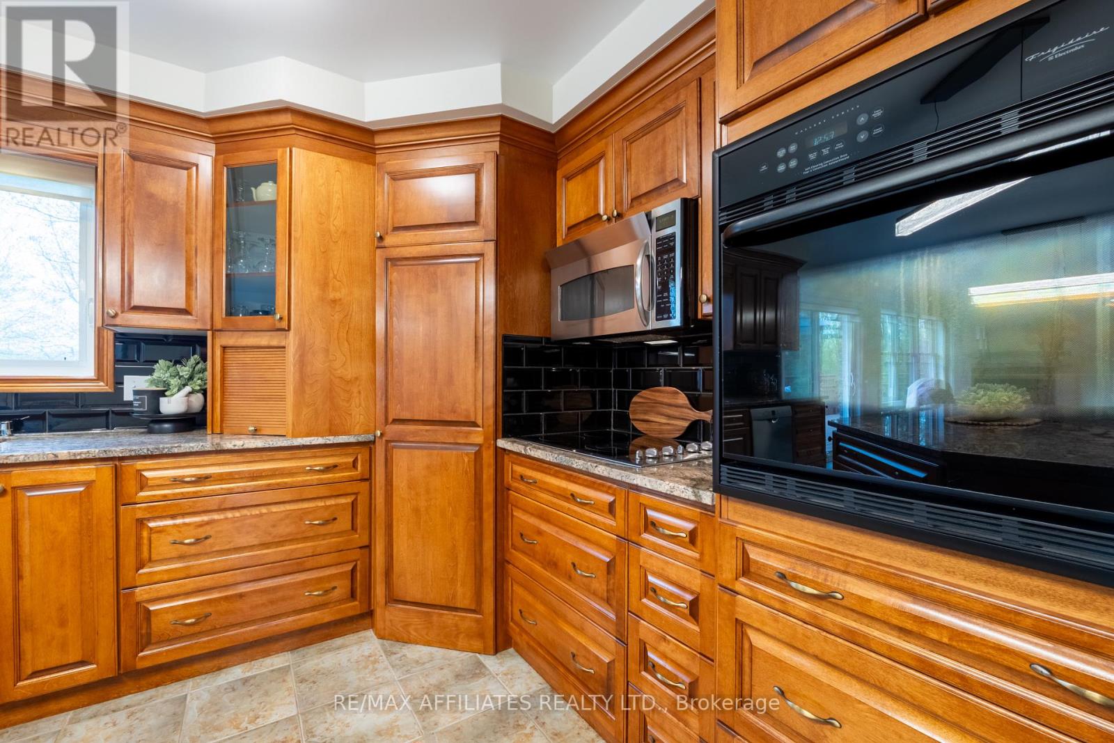 2551 Old Red Road, Elizabethtown-Kitley, Ontario  K6V 5T3 - Photo 18 - X12140474