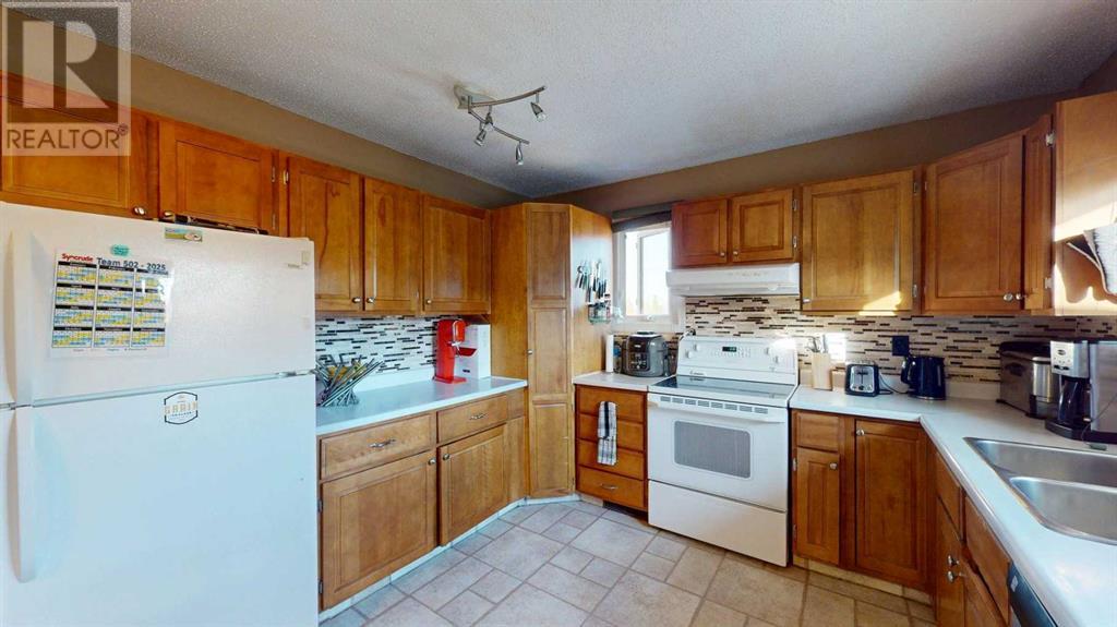 141 Rosslyn Street, Fort Mcmurray, Alberta  T9H 2Y1 - Photo 7 - A2215340