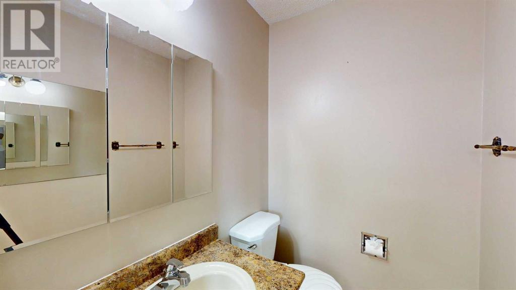 141 Rosslyn Street, Fort Mcmurray, Alberta  T9H 2Y1 - Photo 13 - A2215340