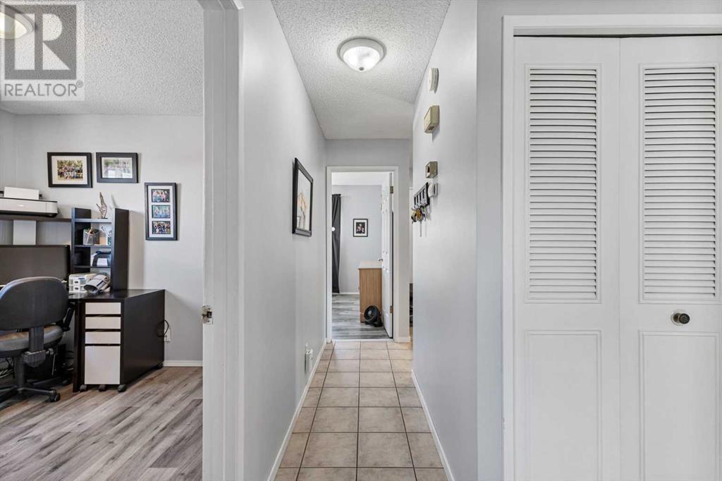 1076 Marcombe Crescent Ne, Calgary, Alberta  T2A 3H4 - Photo 13 - A2208912