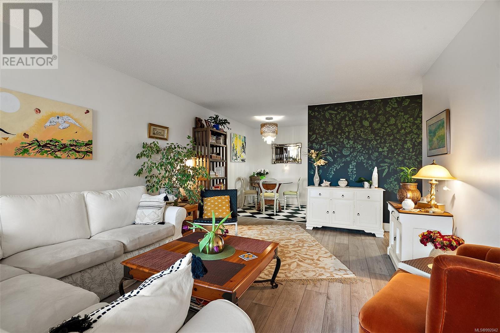 Property at 314 964 Heywood Ave image 2