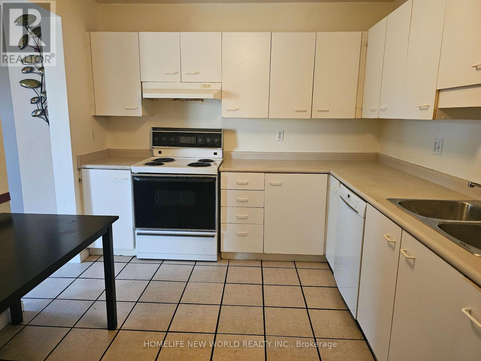 113 Progress Avenue, Belleville, Ontario  K8P 4Z3 - Photo 6 - X12129347