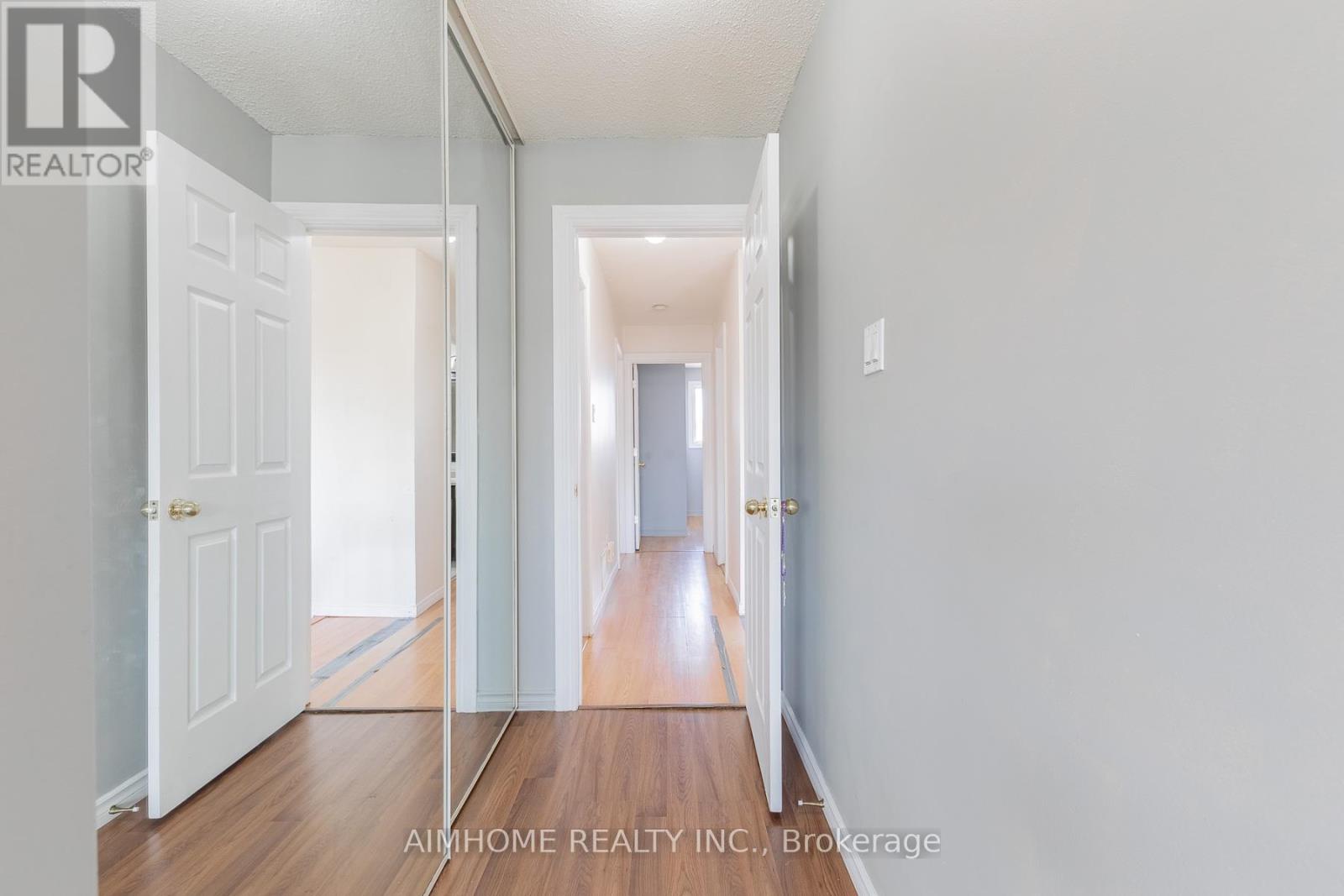 92 Bay Hill Drive, Vaughan, Ontario  L4K 1G9 - Photo 26 - N12140485