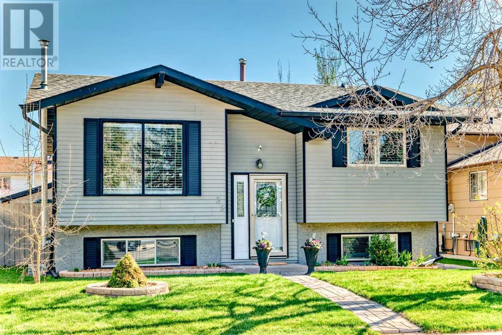 32 Mckerrell Crescent Se, Calgary, Alberta  T2Z 1N6 - Photo 1 - A2220051