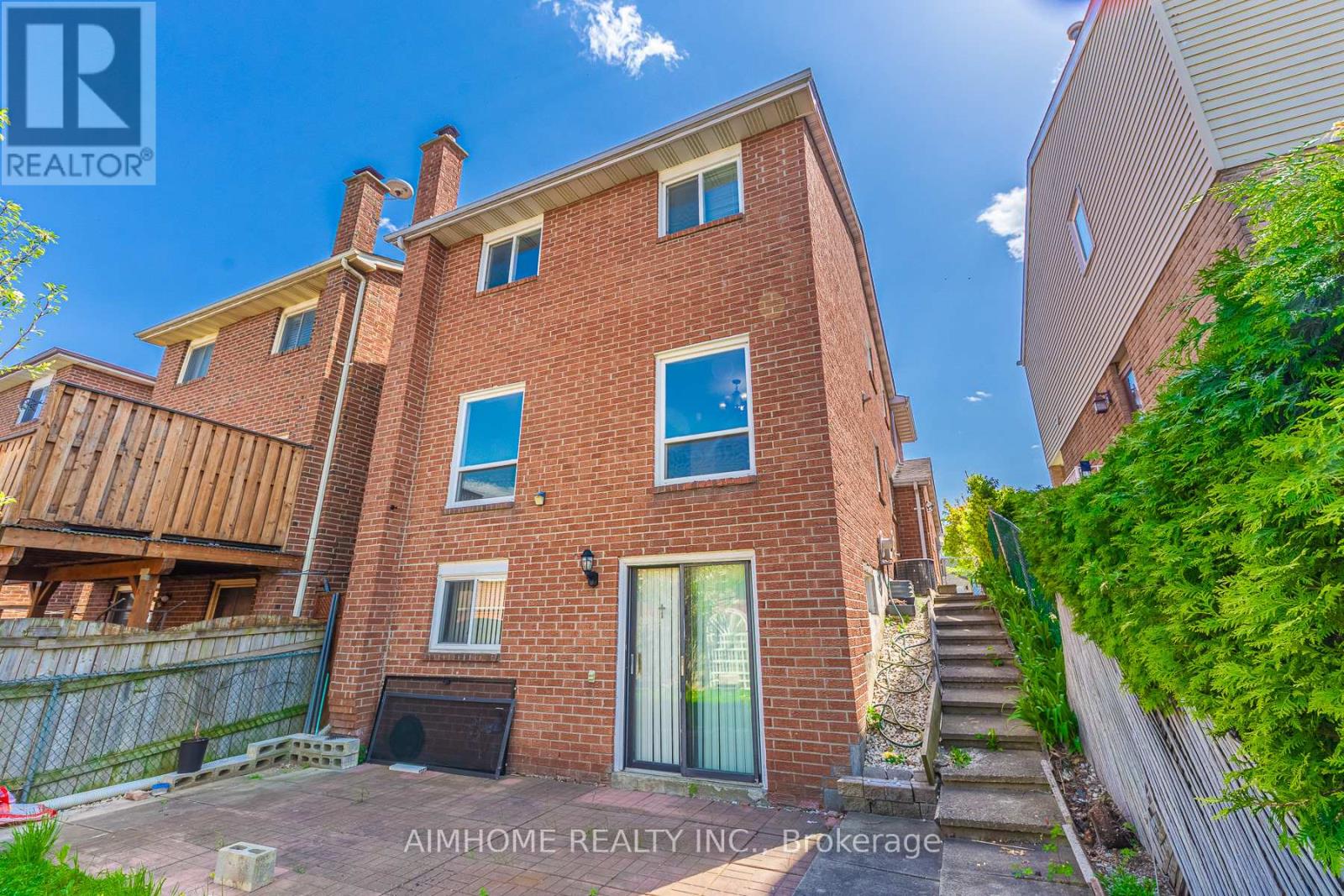 92 Bay Hill Drive, Vaughan, Ontario  L4K 1G9 - Photo 48 - N12140491