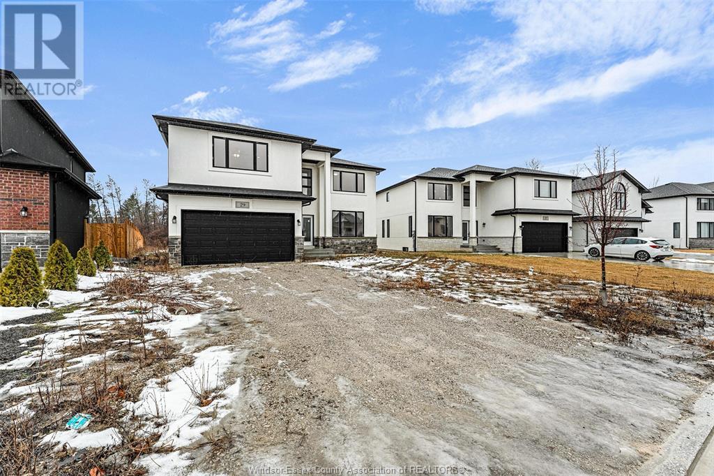 Property at 29 Kingsbridge Drive image 2