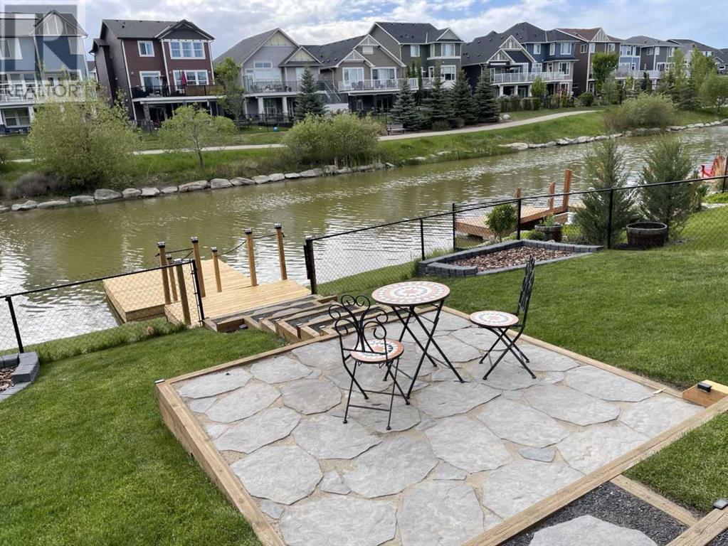 Property at 190 Baywater Way SW image 1