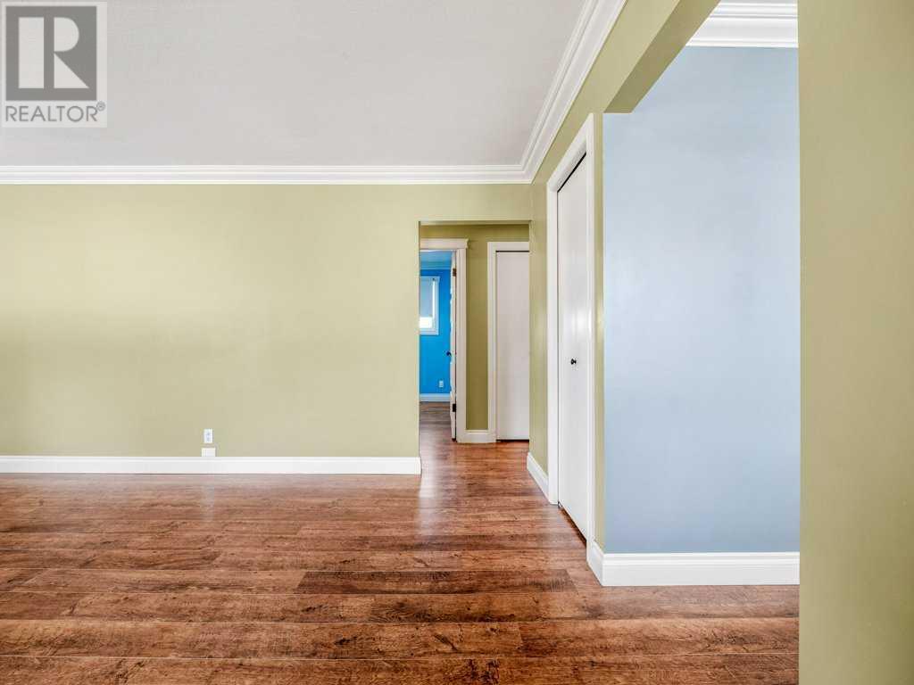 Property at 3605 22 Avenue S image 4