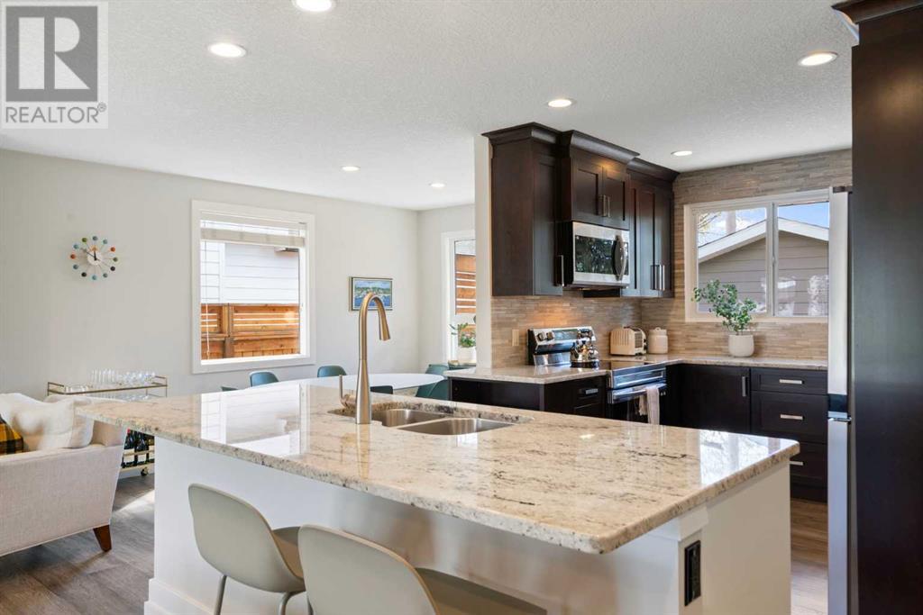 6112 Longmoor Way Sw, Calgary, Alberta  T3E 5Z7 - Photo 12 - A2219252