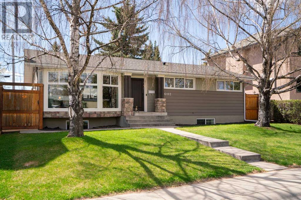 6112 Longmoor Way Sw, Calgary, Alberta  T3E 5Z7 - Photo 2 - A2219252