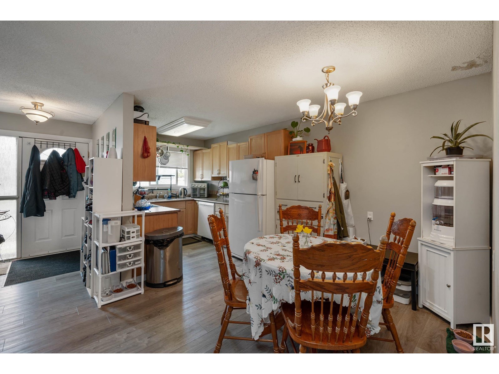 9909 171 Av Nw, Edmonton, Alberta  T5X 4X2 - Photo 7 - E4435887