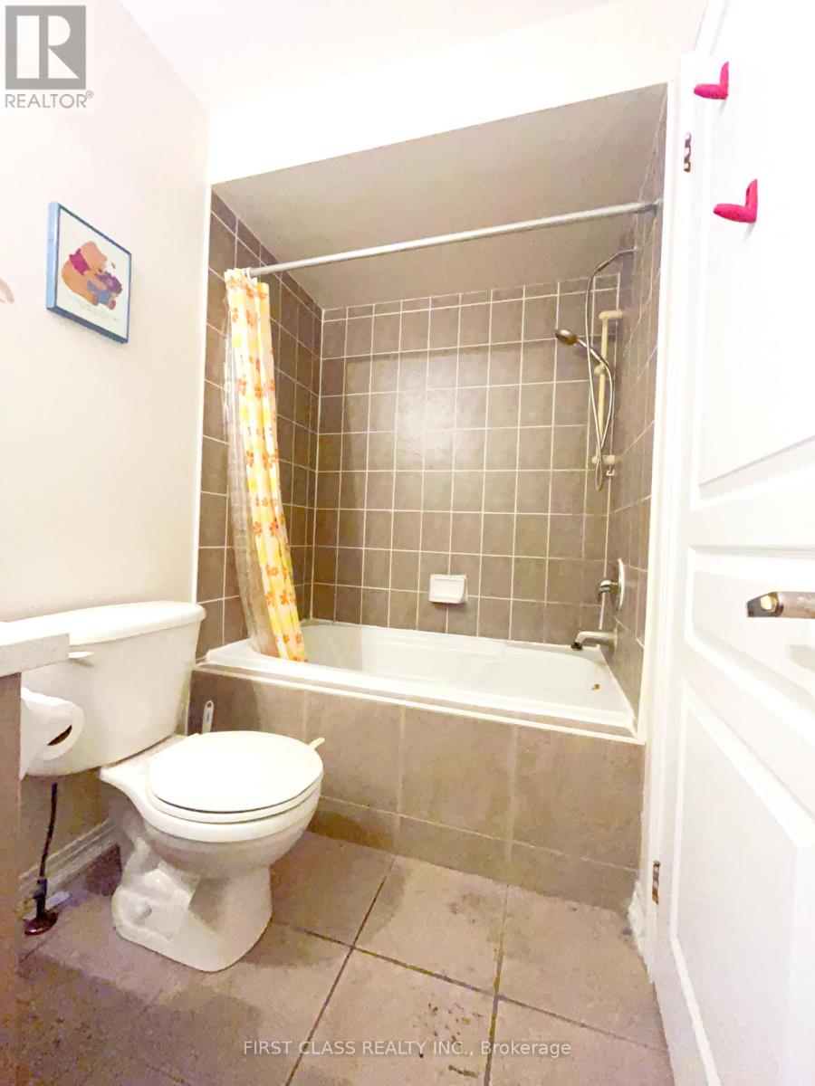 18 Magnotta Road, Markham, Ontario  L6C 2V5 - Photo 13 - N12140500