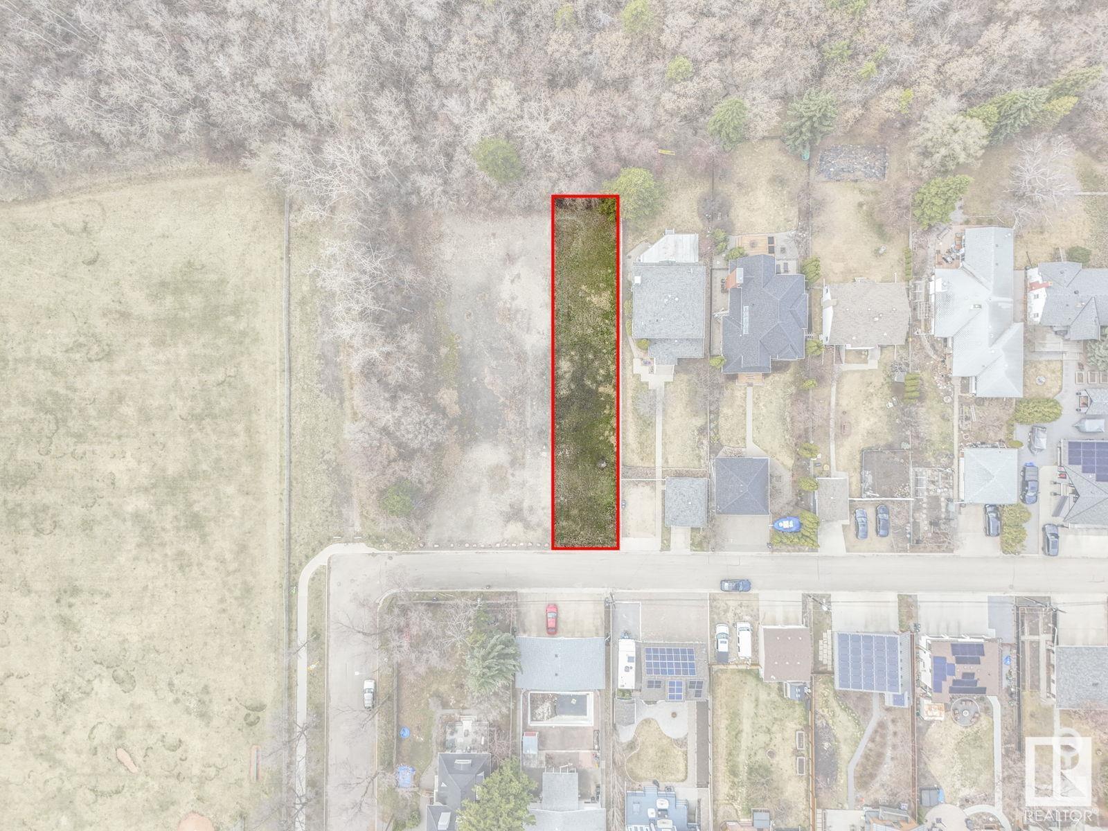 Property at 9209 96 ST NW image 5