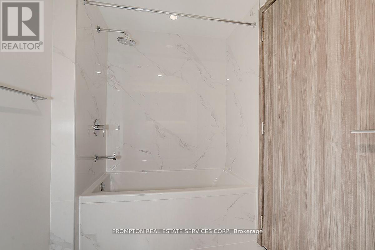 936 - 1 Concord Cityplace Way, Toronto, Ontario  M5V 0X3 - Photo 15 - C12140512