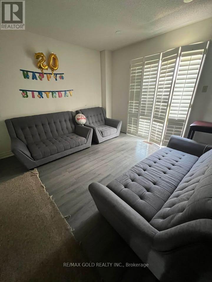 Property at 36 WINDMILL BOULEVARD image 5