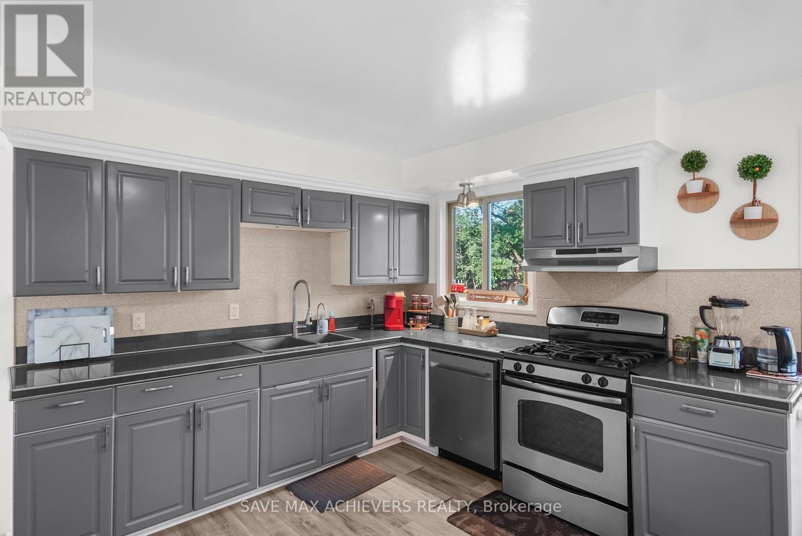 Photo 10 of 32 for 85 Kintail Crescent