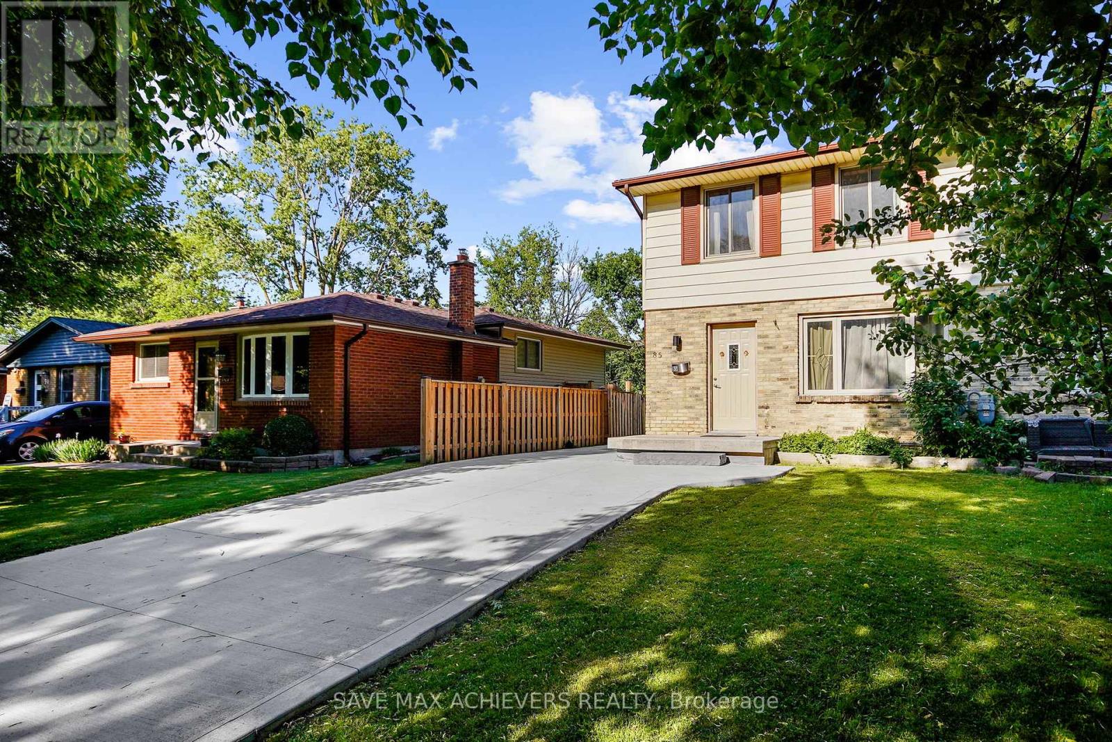 Photo 3 of 32 for 85 Kintail Crescent