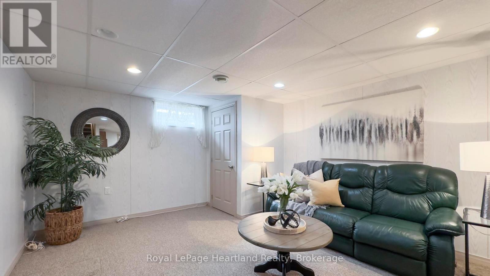 333 Ontario Street, Central Huron, Ontario  N0M 1L0 - Photo 21 - X12140521