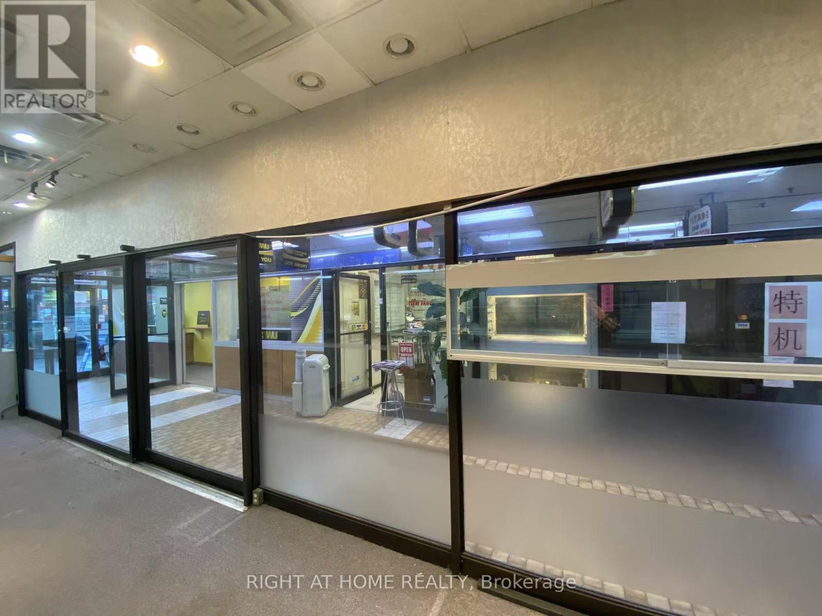 2&4 - 301 Spadina Avenue, Toronto, Ontario  M5T 2E6 - Photo 10 - C12140524