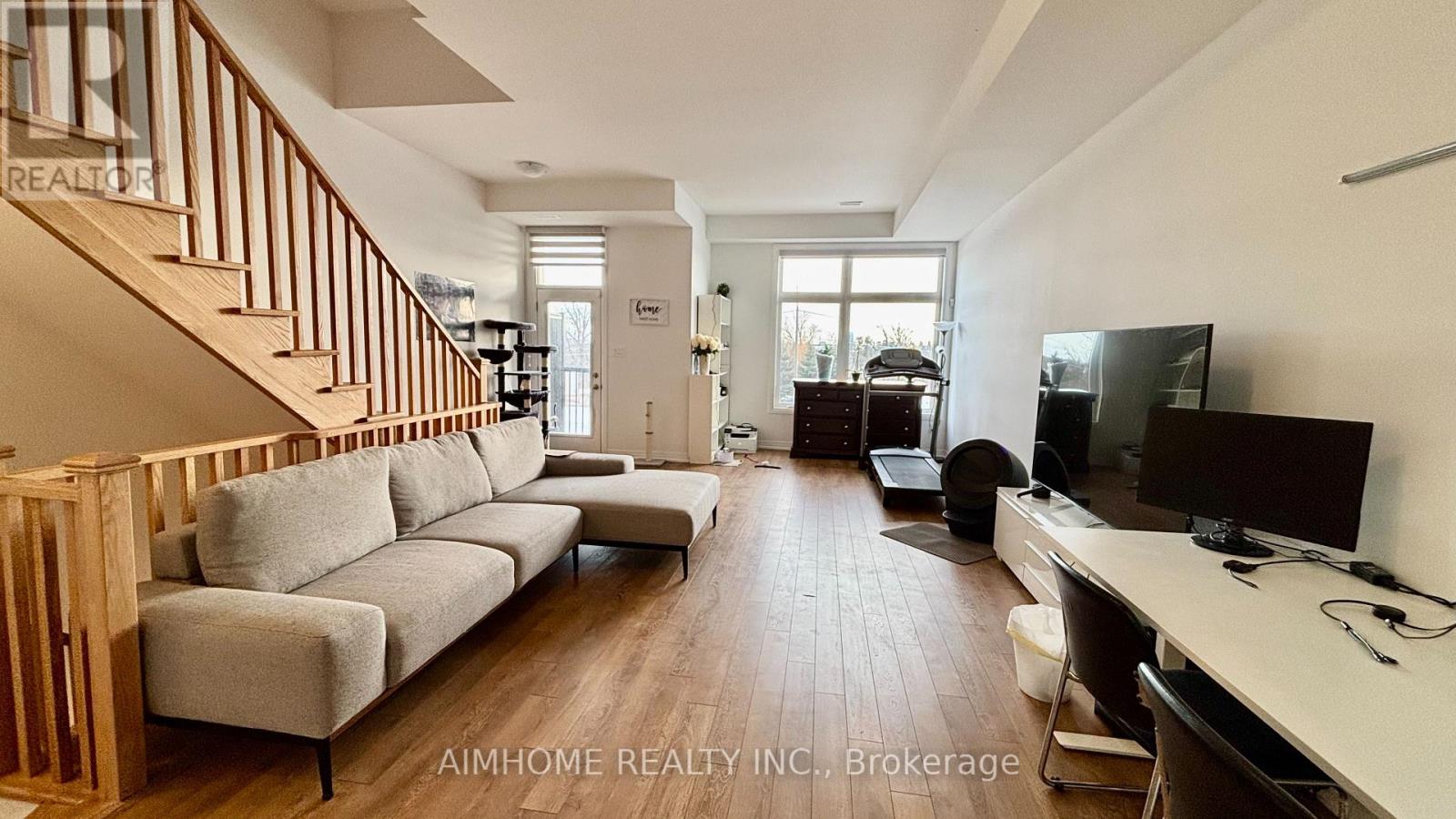 143 Markland Street, Markham, Ontario  L6C 2V6 - Photo 3 - N12140523