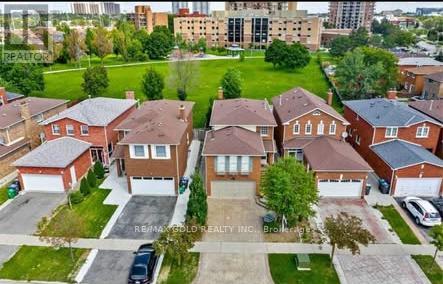 36 Windmill Boulevard, Brampton (Fletcher's Creek South), Ontario  L6Y 3E4 - Photo 4 - W12080511